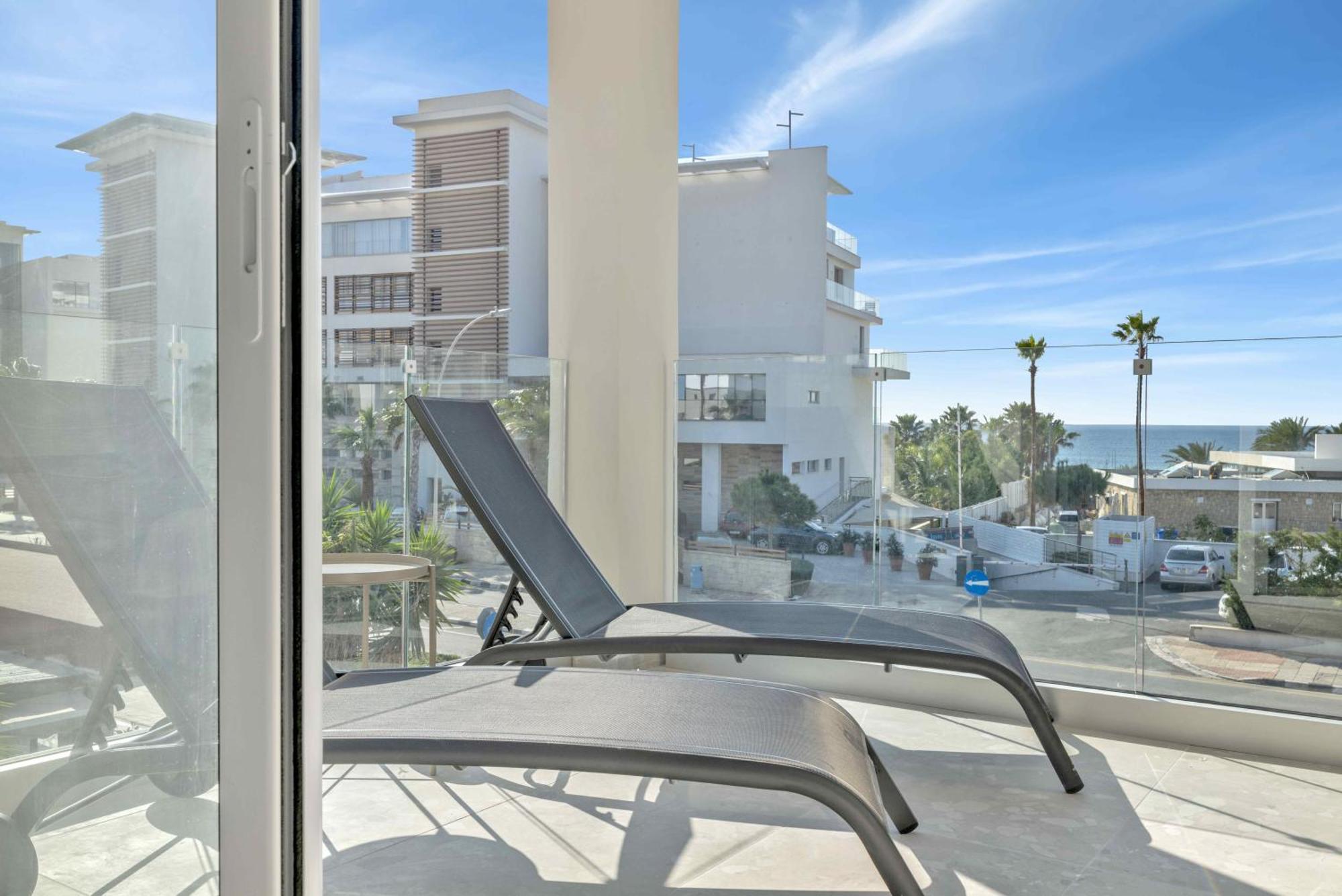 Апартаменти Phaedrus Living: Seaview Luxury Flat Limnaria 150 Пафос Екстер'єр фото